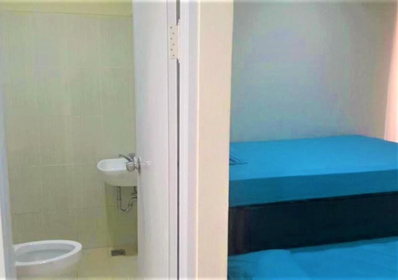 Giant Kost Hotel Tangerang Exterior photo